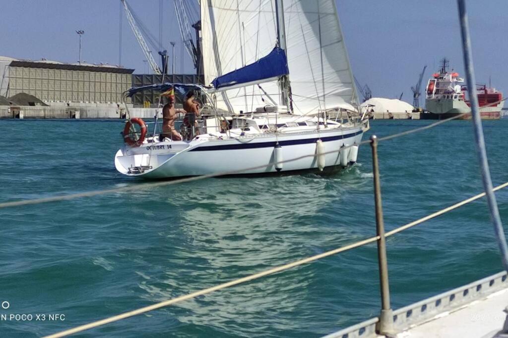 Boat-Apartamento Flotante Cadiz.. La Juanita Arroyo المظهر الخارجي الصورة