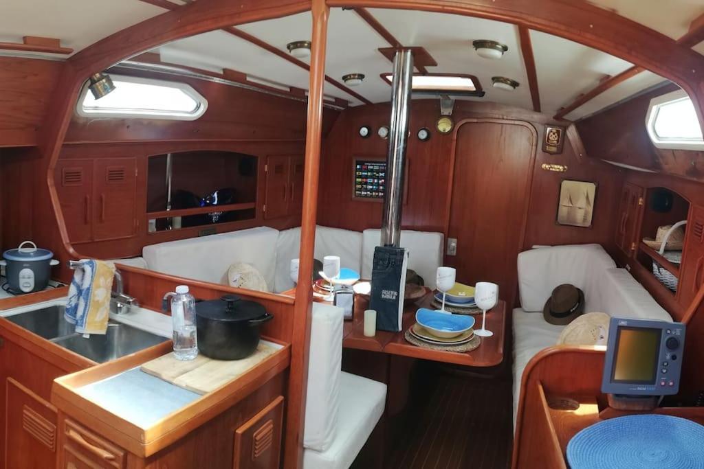 Boat-Apartamento Flotante Cadiz.. La Juanita Arroyo المظهر الخارجي الصورة